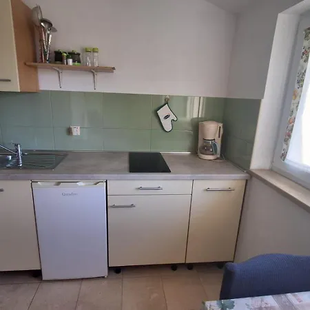 App Karmen With Privat Parking