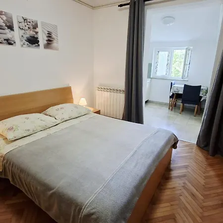 App Karmen With Privat Parking * Poreč