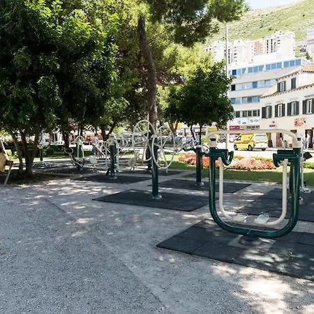 App Karmen With Privat Parking *