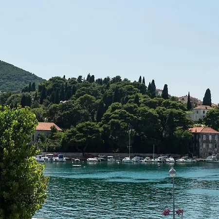 App Karmen With Privat Parking Poreč