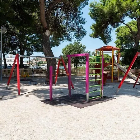 App Karmen With Privat Parking Διαμέρισμα *