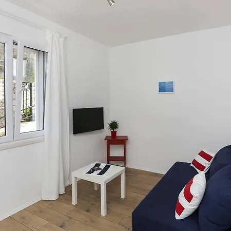 Διαμέρισμα App Karmen With Privat Parking