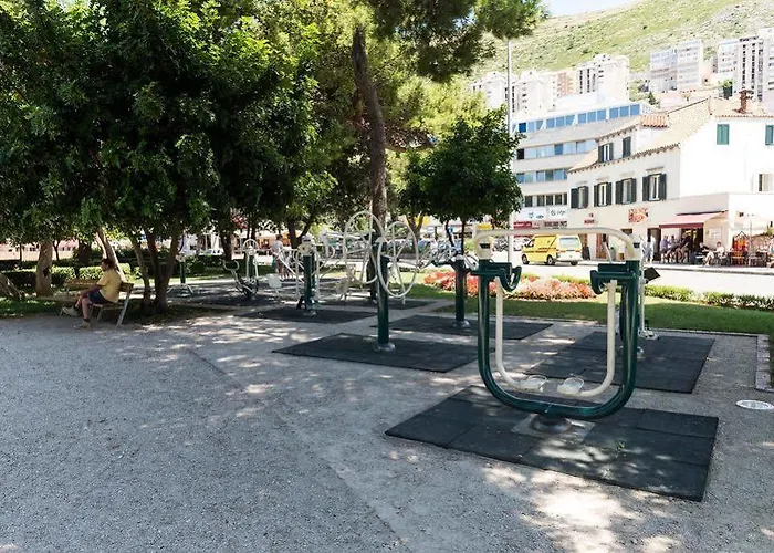 App Karmen With Privat Parking *