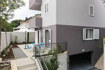 App Karmen With Privat Parking Daire